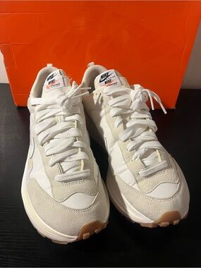 Nike Men's Vaporwaffle Sneakers